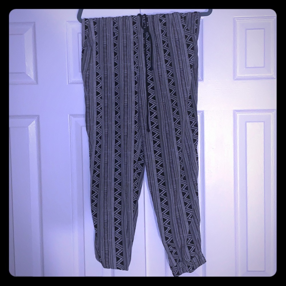 Pattern pants